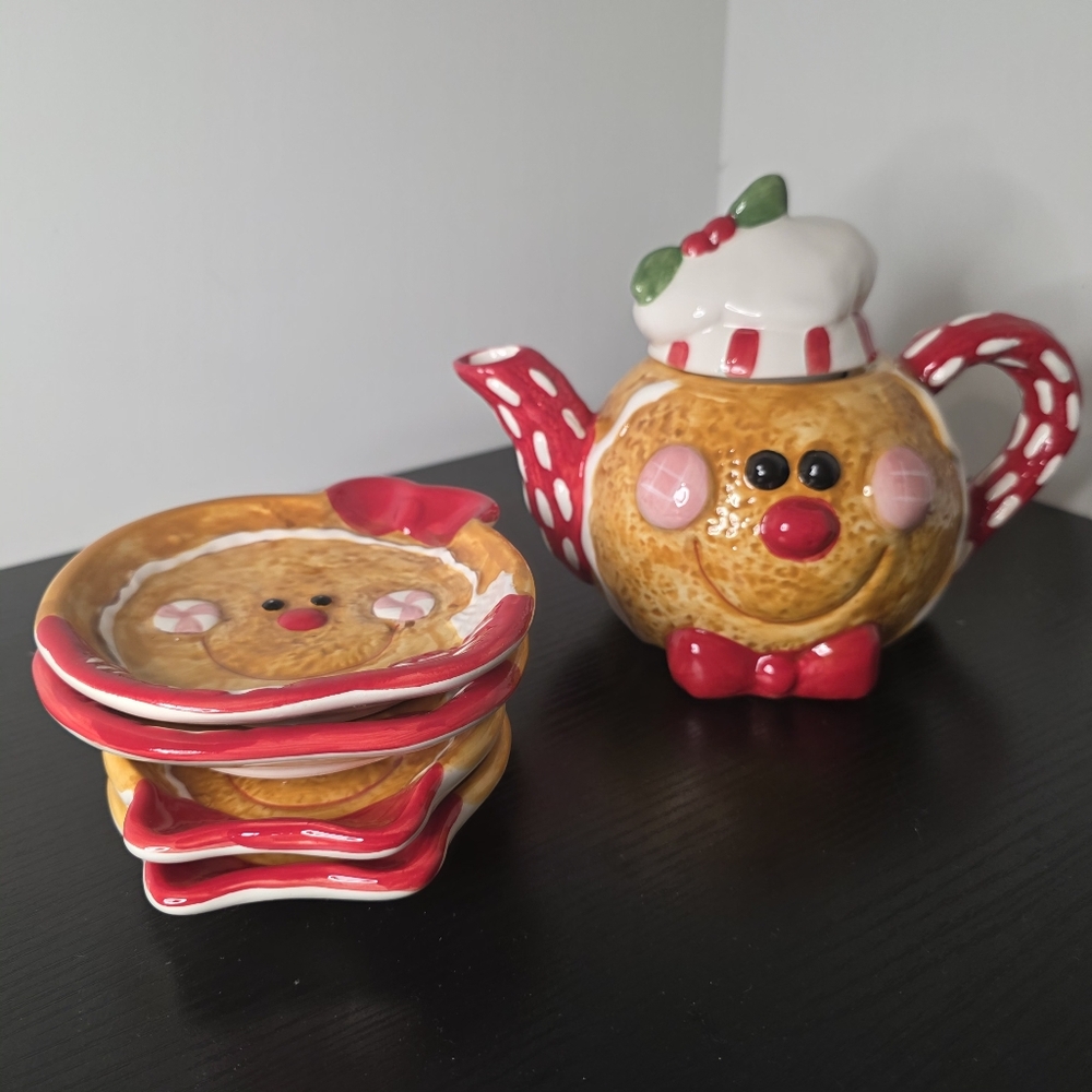 LTD Commodities Gingerbread Man Teapot & Matching Dessert Plates Set - 5 Piece